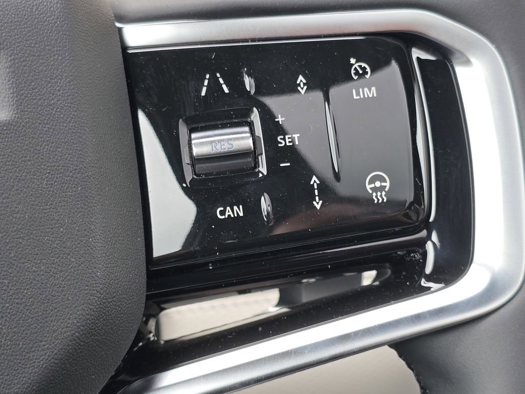 New 2025 Land Rover Discovery Sport Dynamic SE AWD/4WD image 13