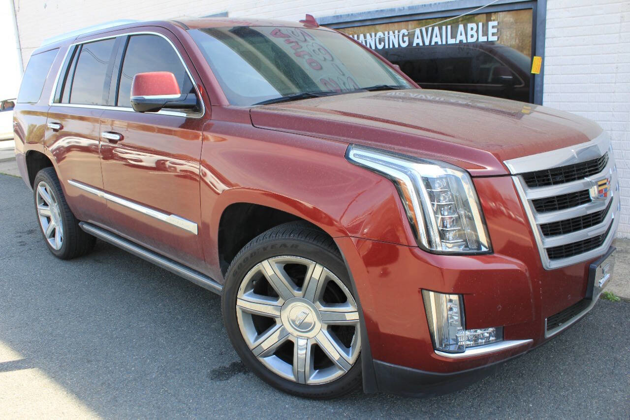 Used 2016 Cadillac Escalade Premium AWD/4WD image 10