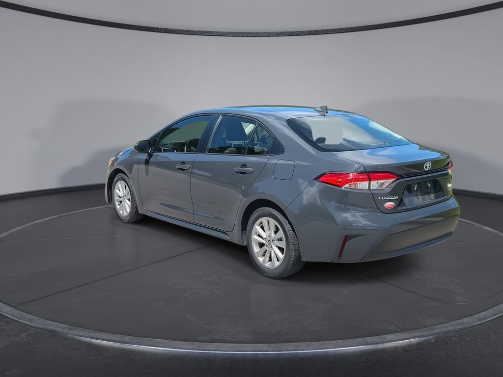 Used 2025 Toyota Corolla LE w/ LE Premium Package FWD image 6