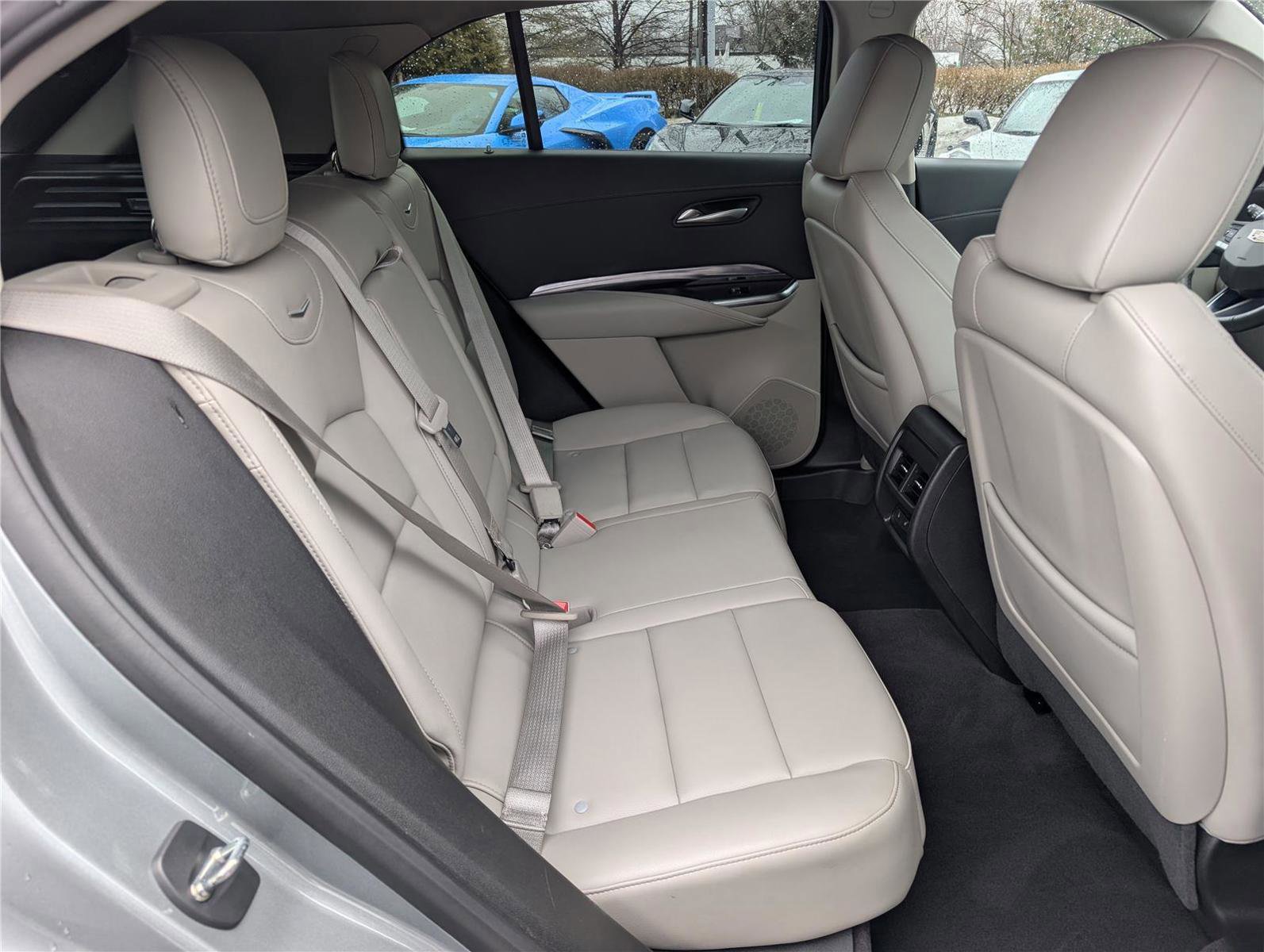 Used 2023 Cadillac XT4 Luxury w/ Cold Weather Package image 13