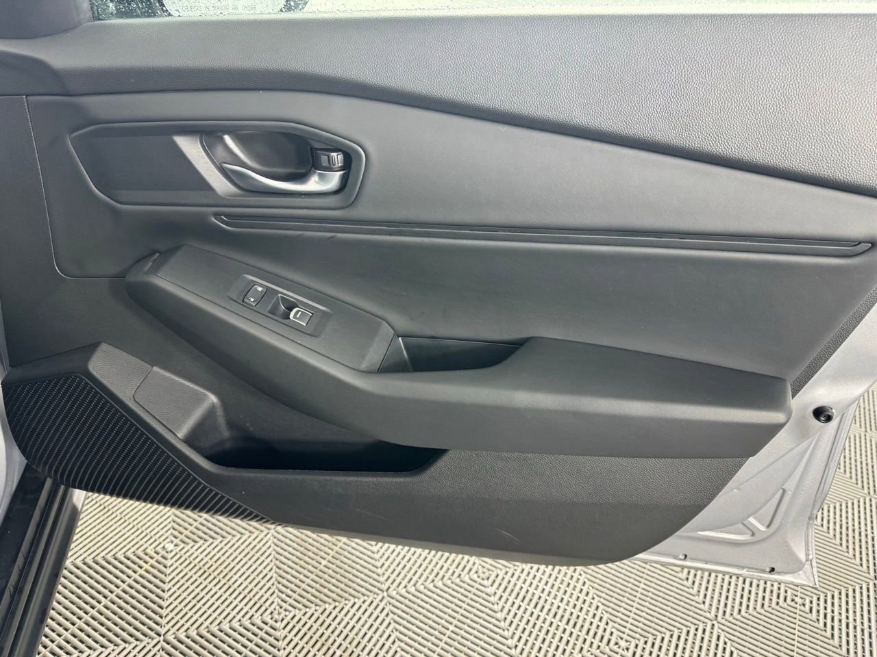 Used 2025 Honda Accord SE image 30