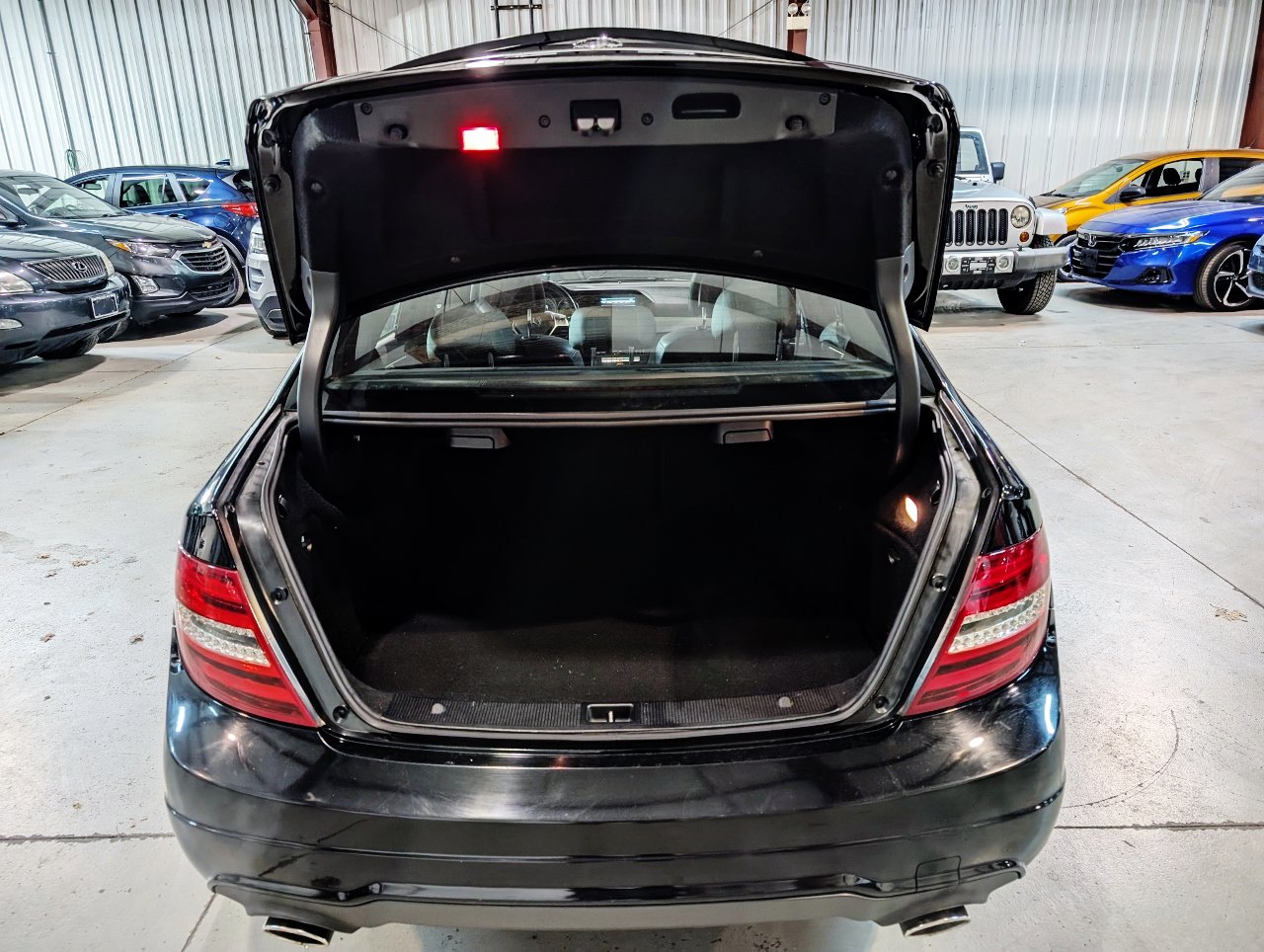 Used 2013 Mercedes-Benz C 300 4MATIC Sedan image 22