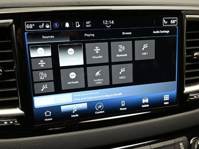 Used 2023 Chrysler Pacifica Touring-L image 27