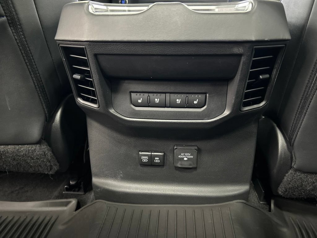 Used 2022 Toyota Tundra Platinum w/ Advanced Package AWD/4WD image 31