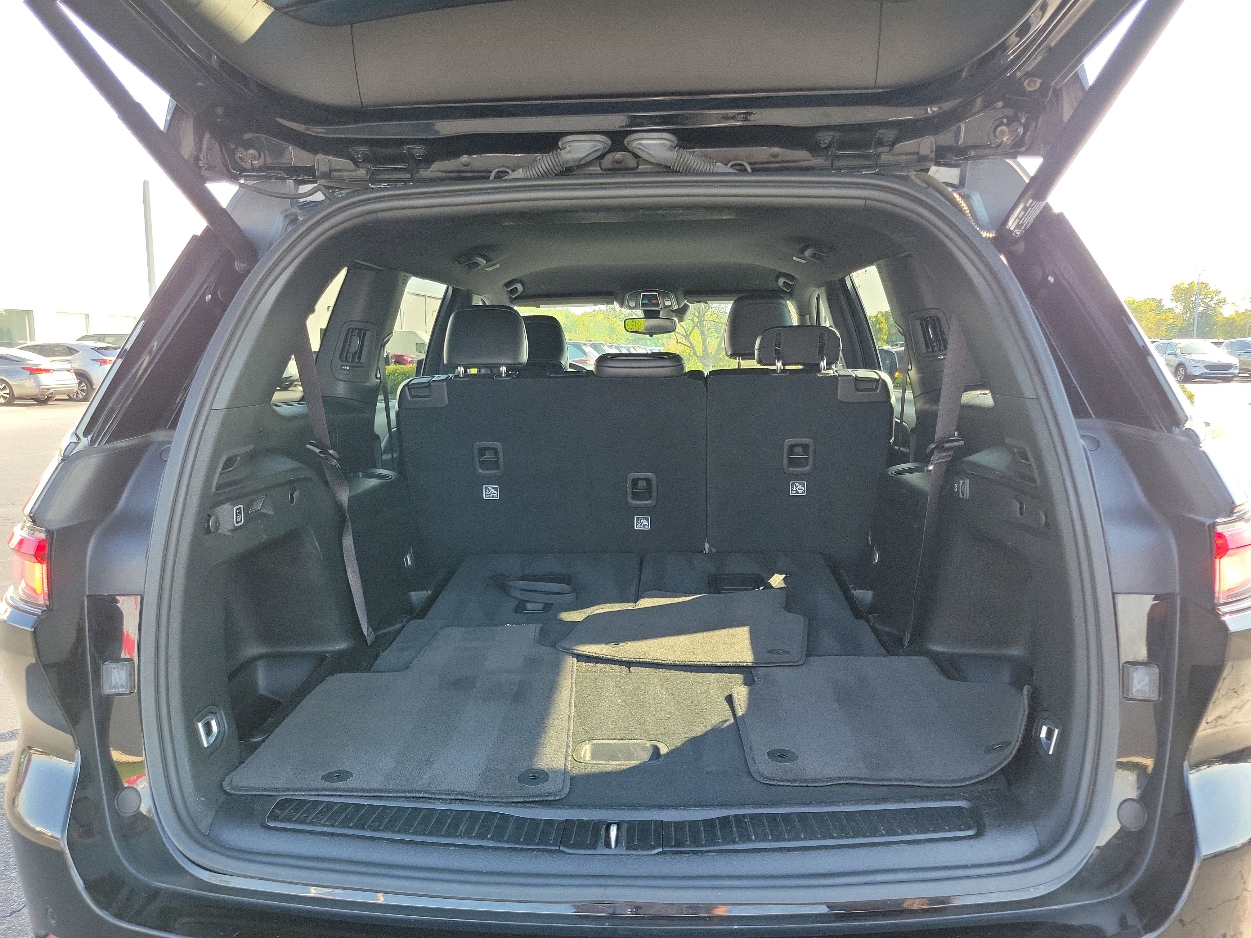 Used 2024 Jeep Grand Cherokee L Laredo image 8