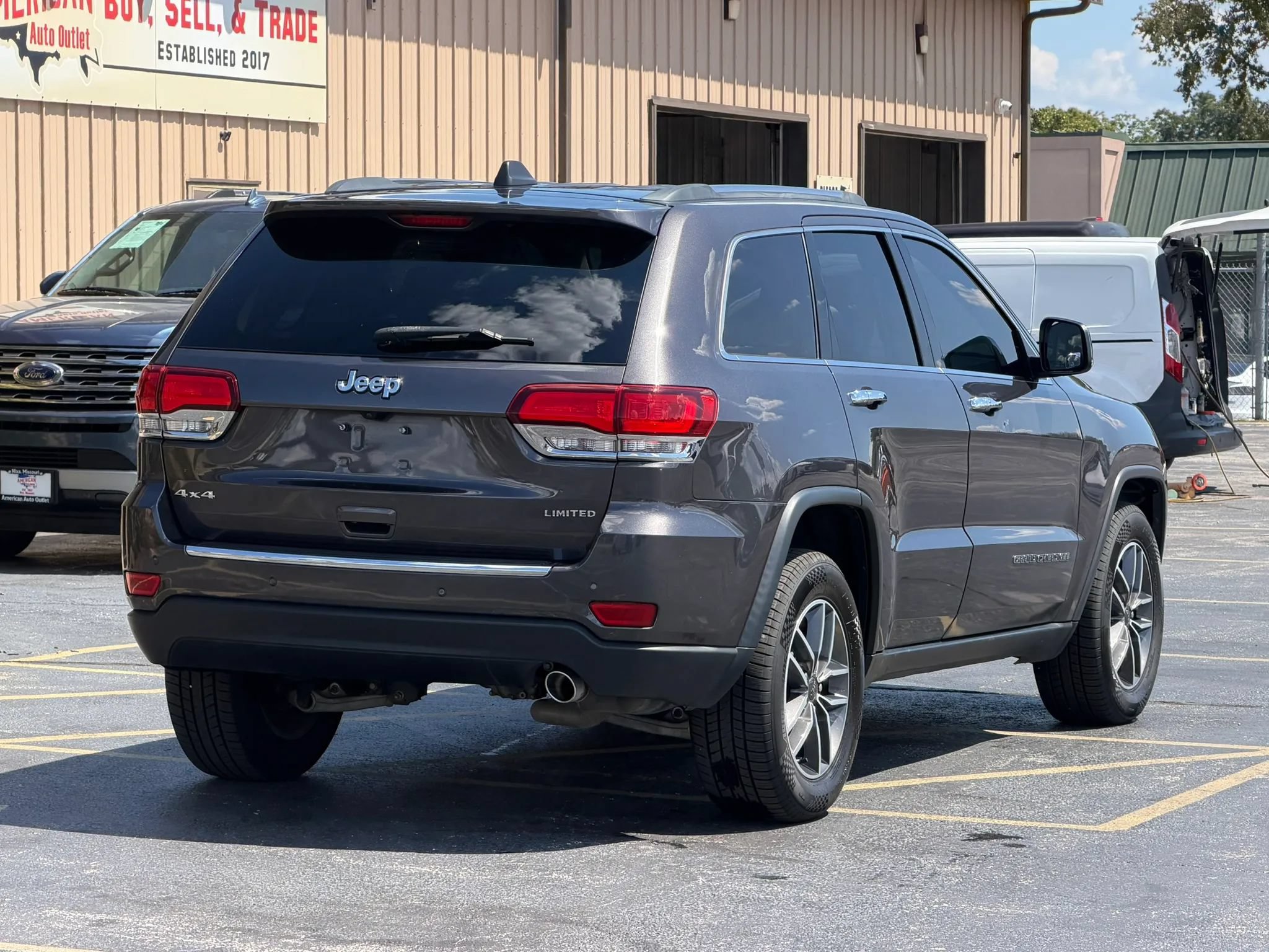 Used 2020 Jeep Grand Cherokee Limited AWD/4WD image 46