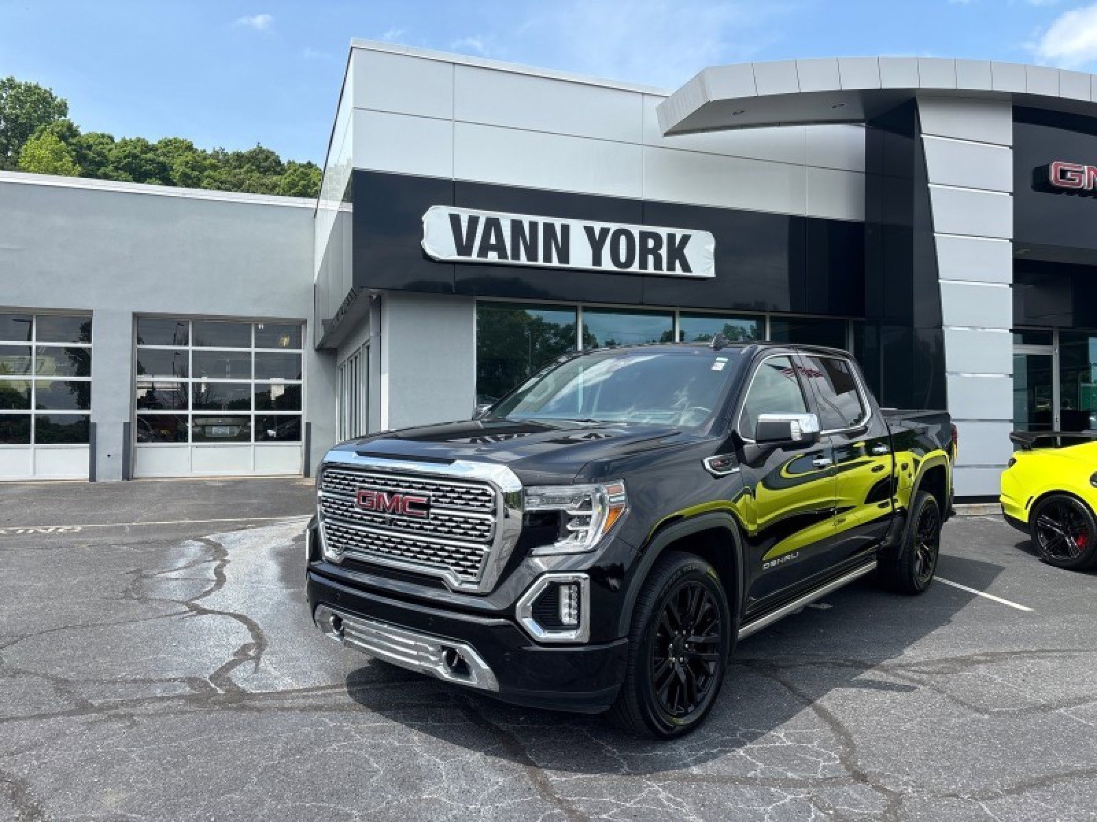Used 2021 GMC Sierra 1500 Denali w/ Denali Ultimate Package