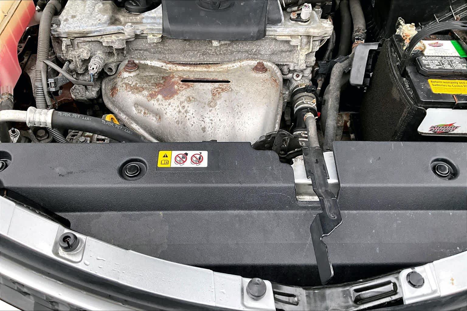Used 2015 Toyota RAV4 Limited AWD/4WD image 33