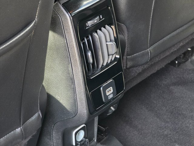 Used 2024 Jeep Compass Latitude image 18