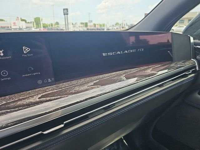 New 2026 Cadillac Escalade IQ Sport 1 w/ LPO, ONYX Package image 24