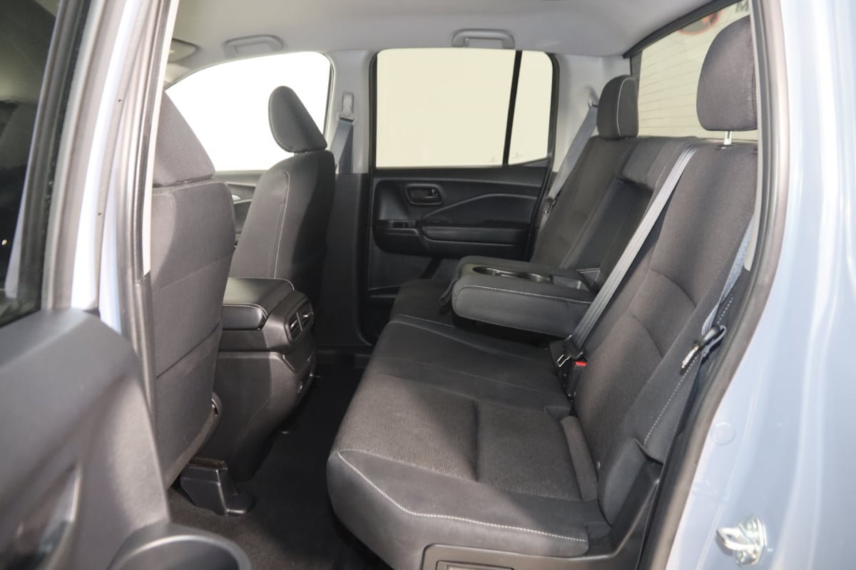 Used 2025 Honda Ridgeline Sport image 39