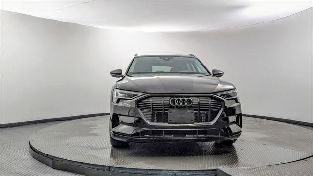 Used 2021 Audi e-tron Premium w/ Convenience Plus Package image 8