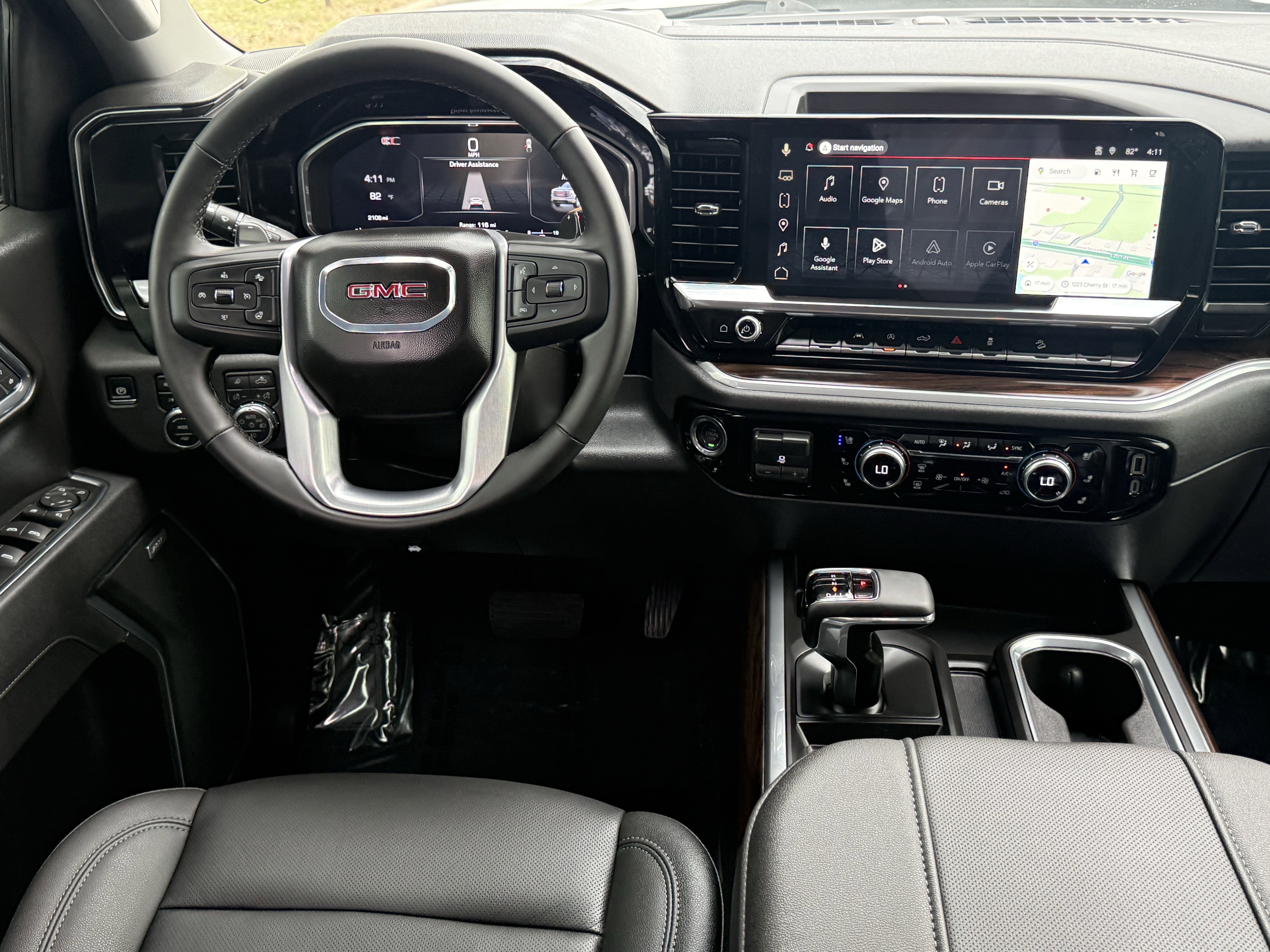 Used 2026 GMC Sierra 1500 SLT image 13