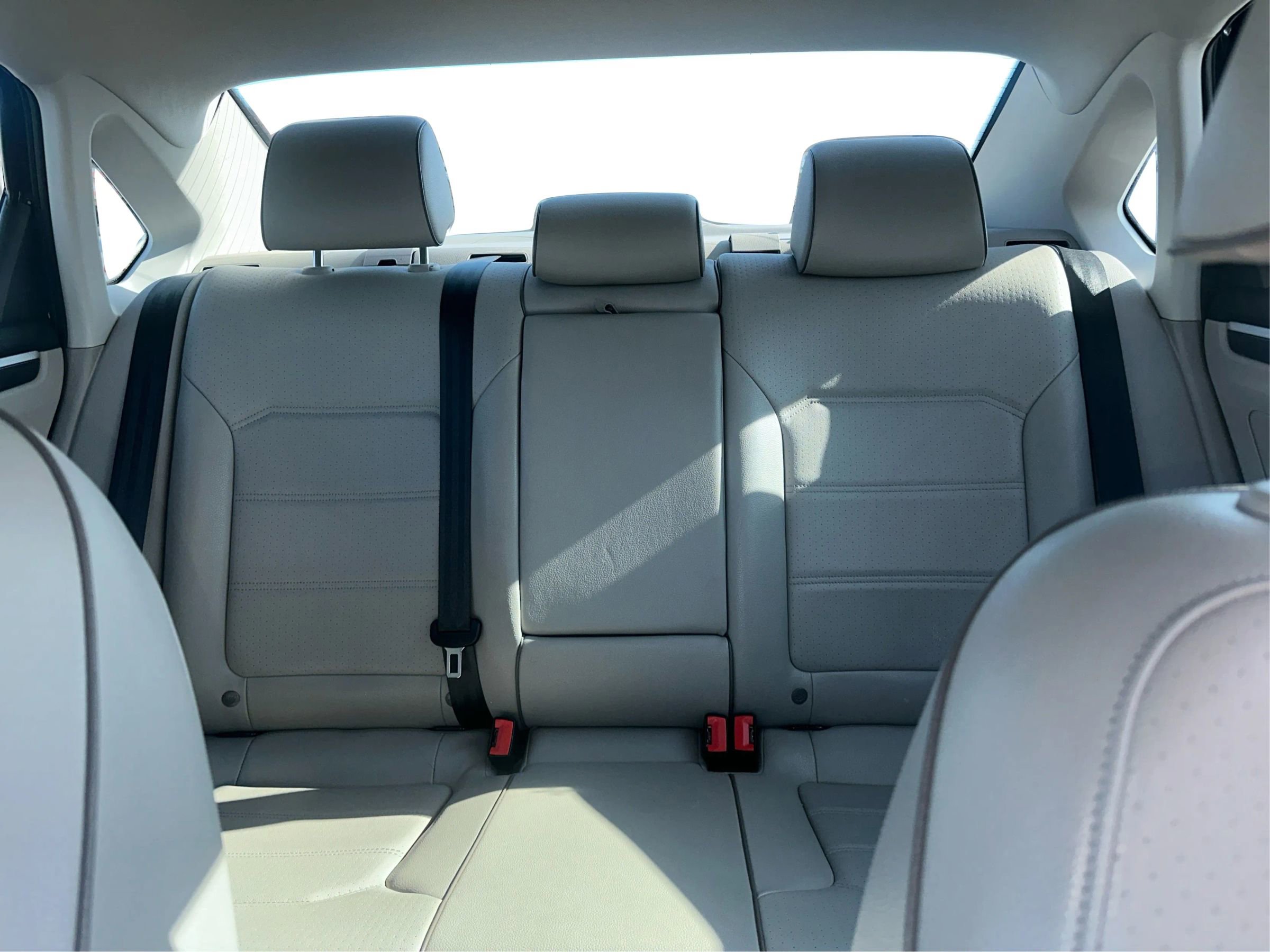 Used 2017 Volkswagen Passat 1.8T R-Line image 12