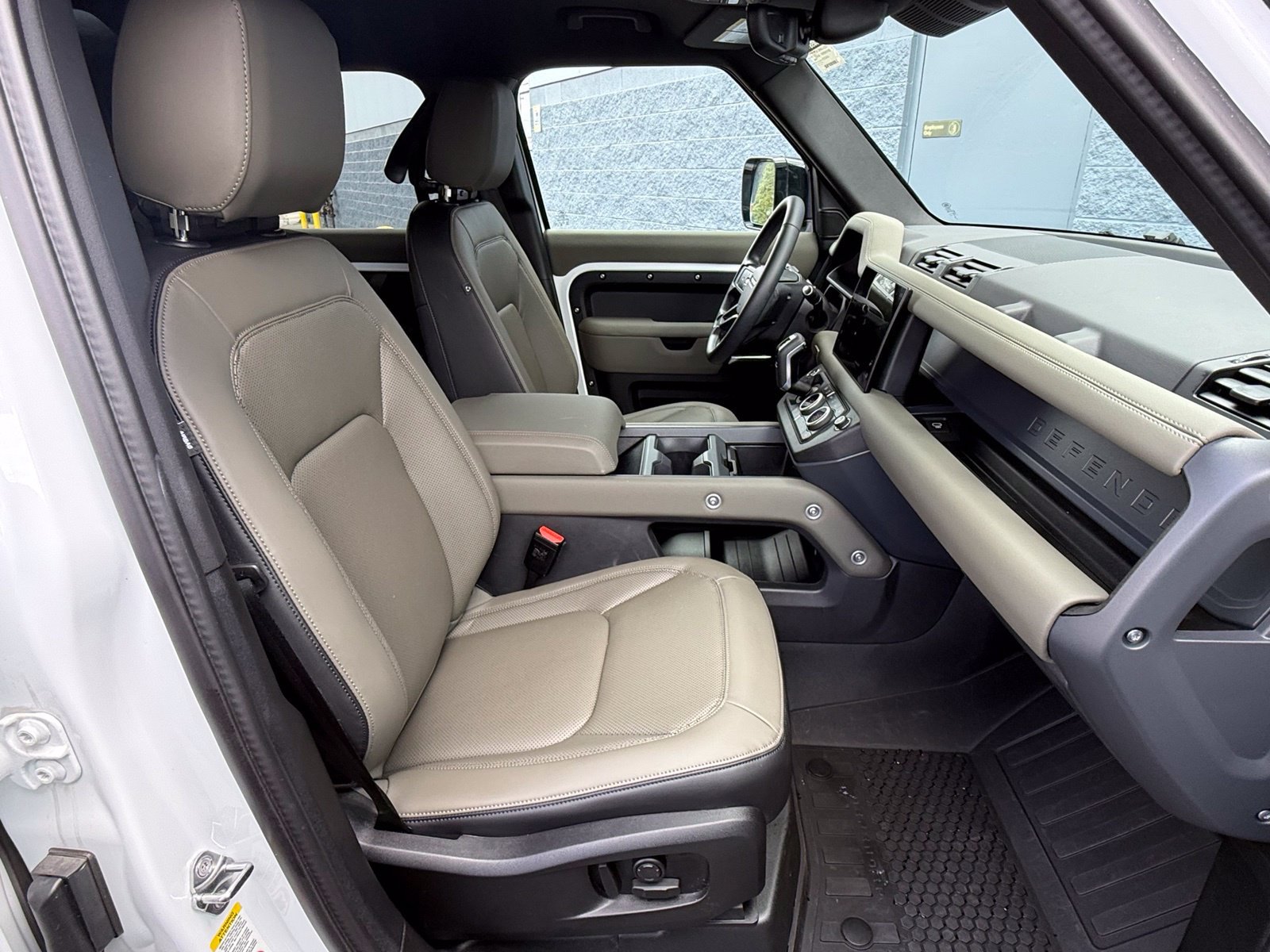 New 2026 Land Rover Defender 110 S AWD/4WD image 19