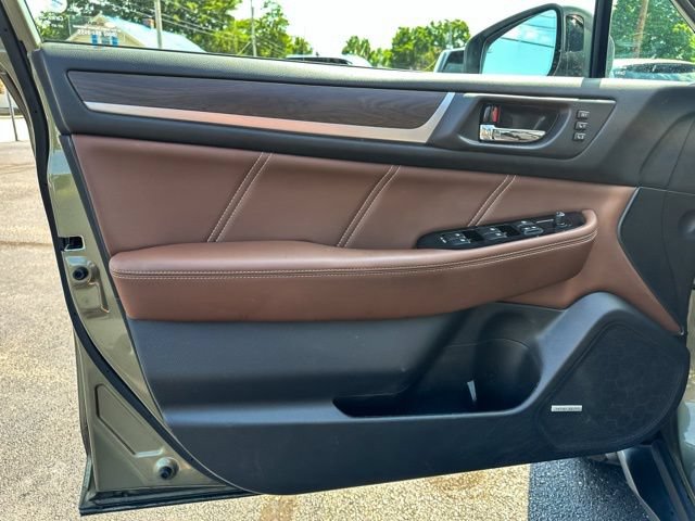 Used 2018 Subaru Outback 3.6R Touring w/ Popular Package #3 AWD/4WD image 14
