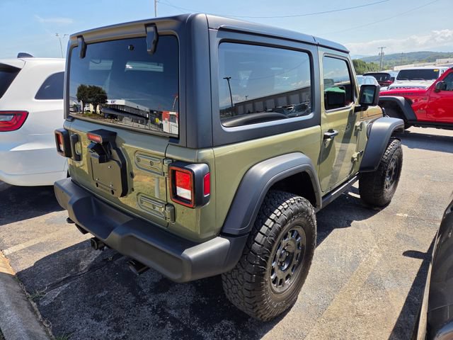 Used 2025 Jeep Wrangler Sport AWD/4WD image 5