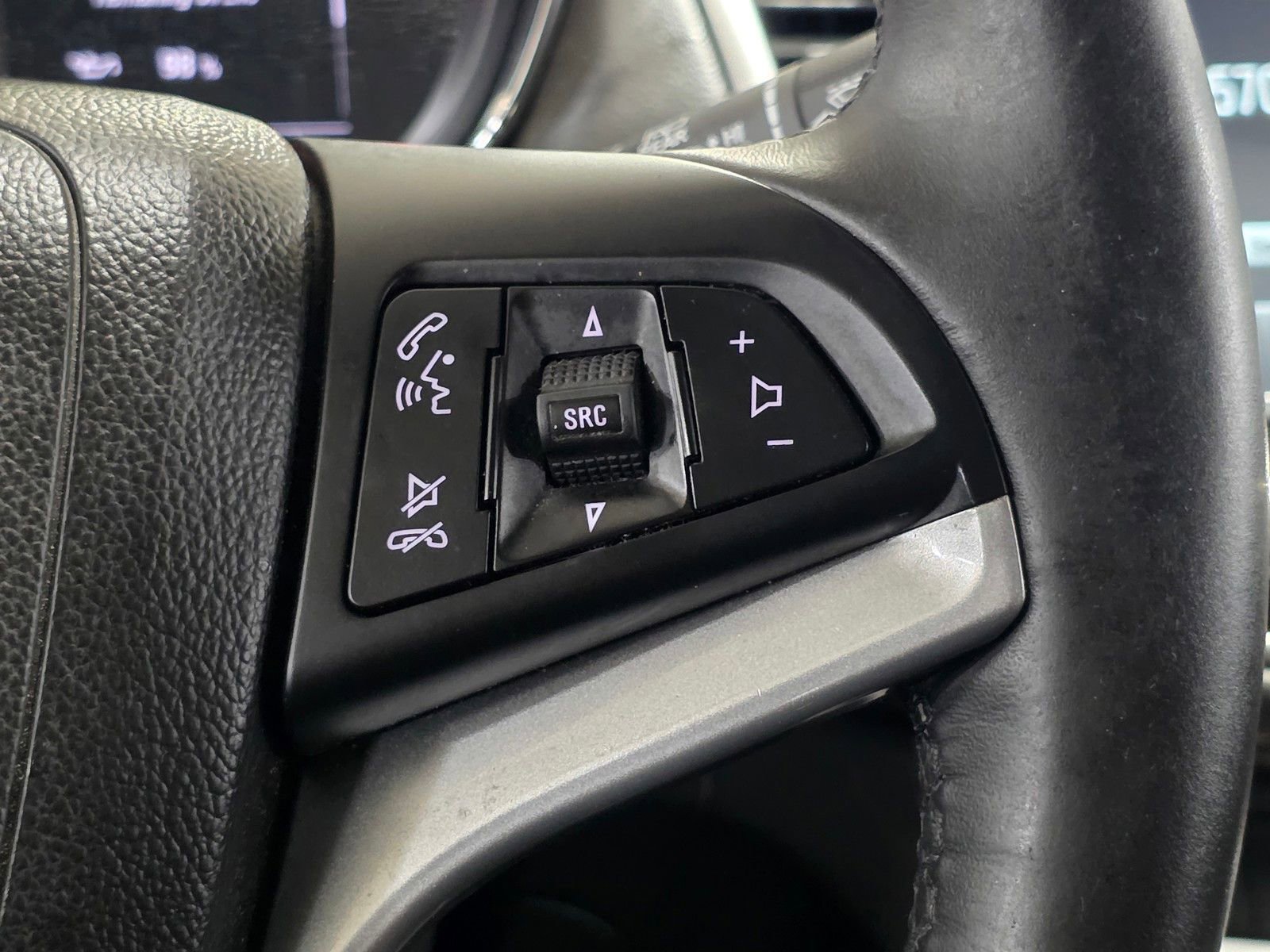 Used 2017 Chevrolet Trax LT w/ LT Convenience Package image 31