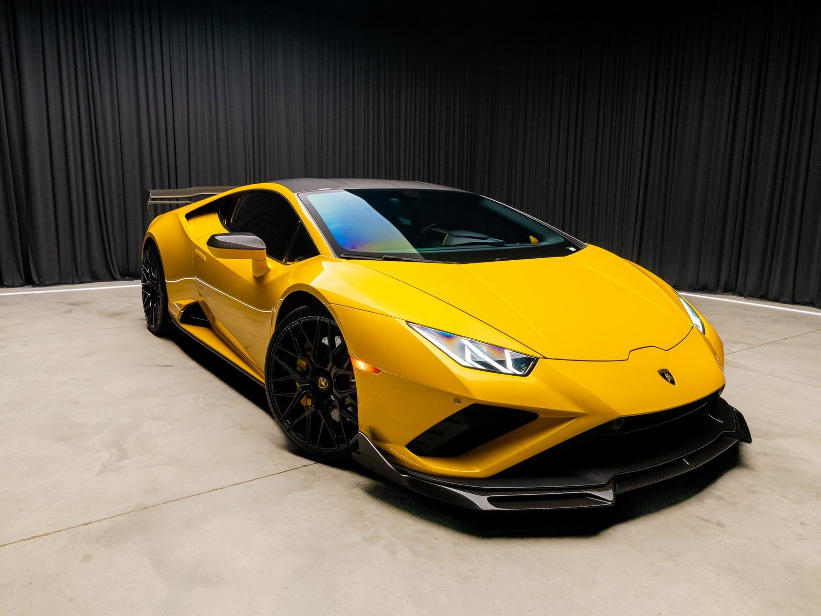 Used 2022 Lamborghini Huracan EVO image 8