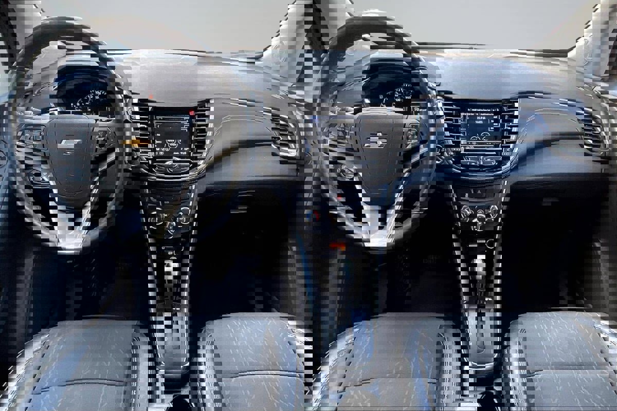 Used 2019 Chevrolet Trax LT w/ Redline Edition image 16