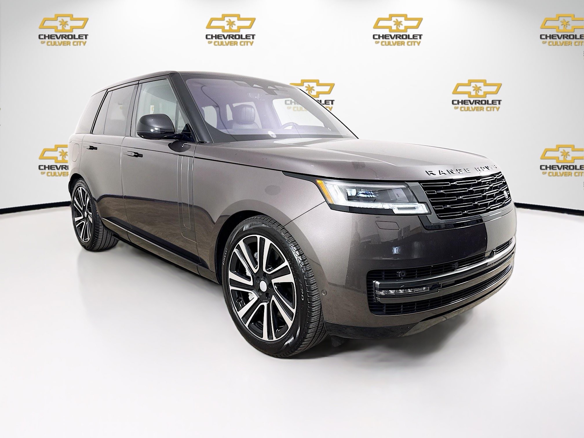 Used 2023 Land Rover Range Rover SE
