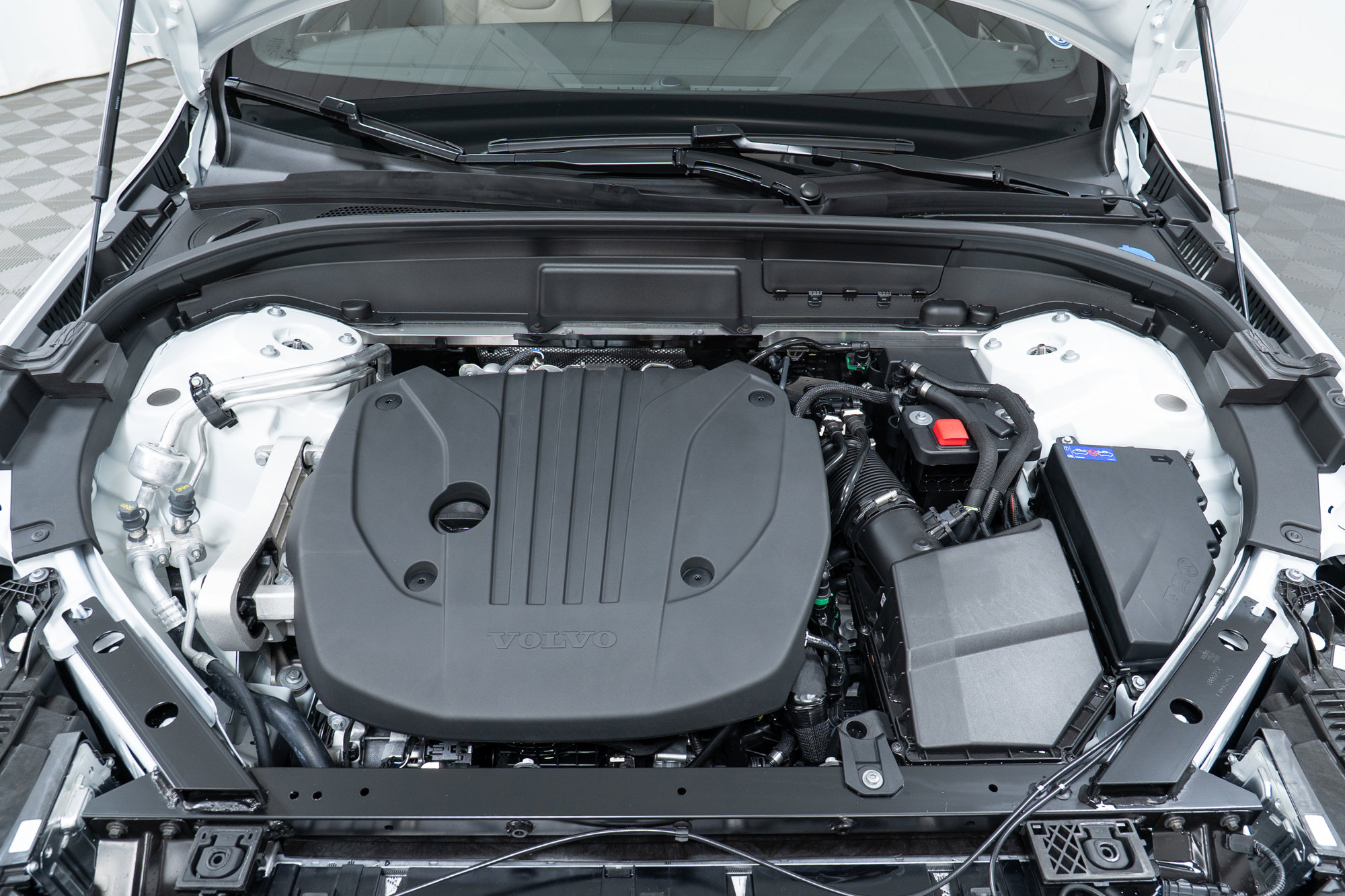 New 2026 Volvo XC60 B5 Plus w/ Climate Package image 9