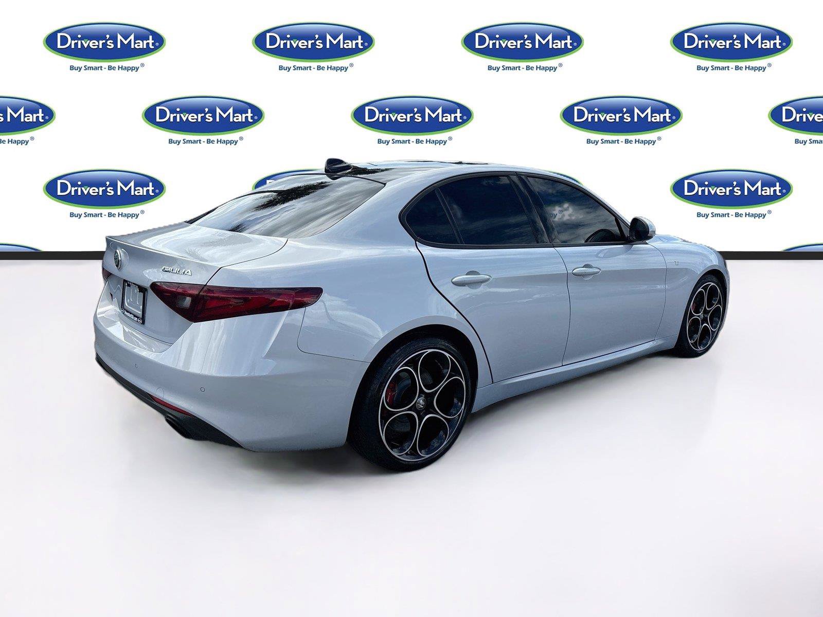 Used 2022 Alfa Romeo Giulia Ti w/ Active Assist Plus Package RWD image 7