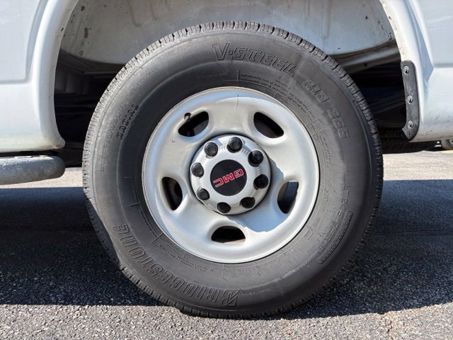 Used 2025 GMC Savana 2500 w/ Driver Convenience Package RWD image 18