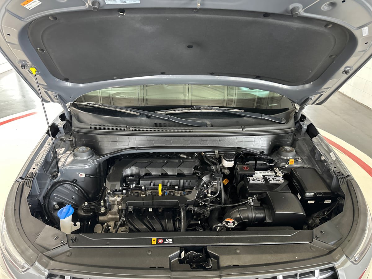 Used 2021 Hyundai Venue SEL FWD image 11
