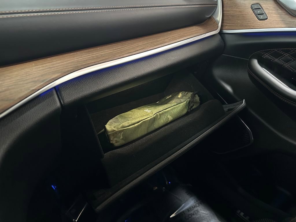 Certified 2022 Jeep Grand Cherokee L Summit w/ Luxury Tech Group V AWD/4WD image 34