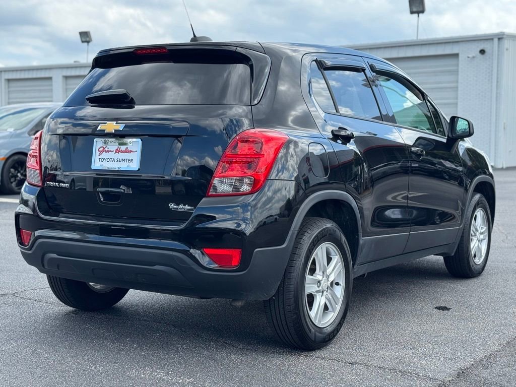 Used 2022 Chevrolet Trax LS w/ Tint and Cruise Package AWD/4WD image 11