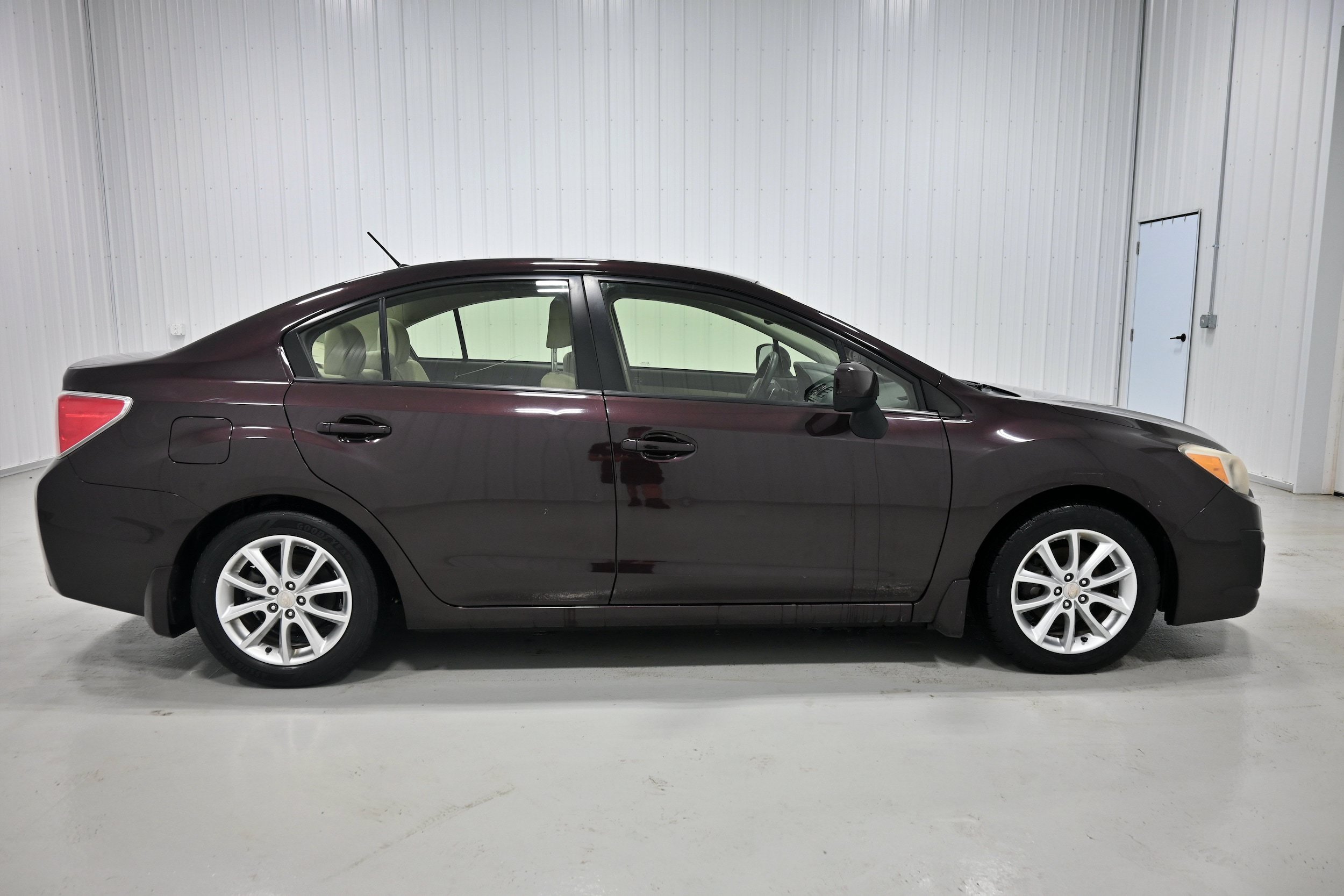 Used 2013 Subaru Impreza 2.0i Premium w/ All-Weather Pkg AWD/4WD image 27