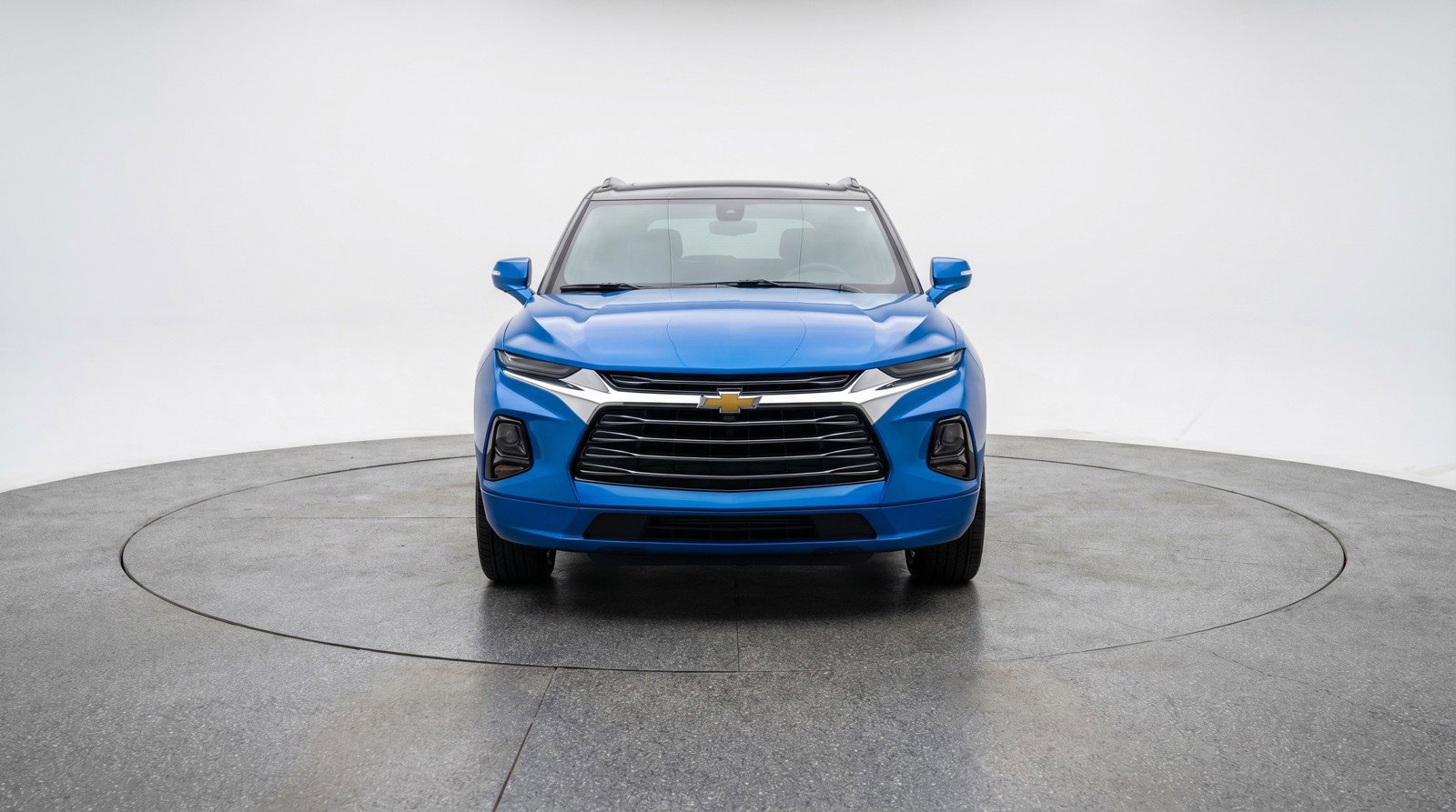 Used 2025 Chevrolet Blazer LT image 2