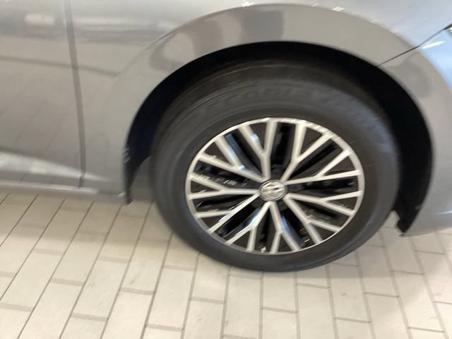 Certified 2021 Volkswagen Jetta SE FWD image 25