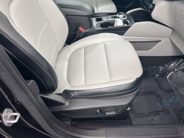 Used 2023 Ford Escape Platinum image 25