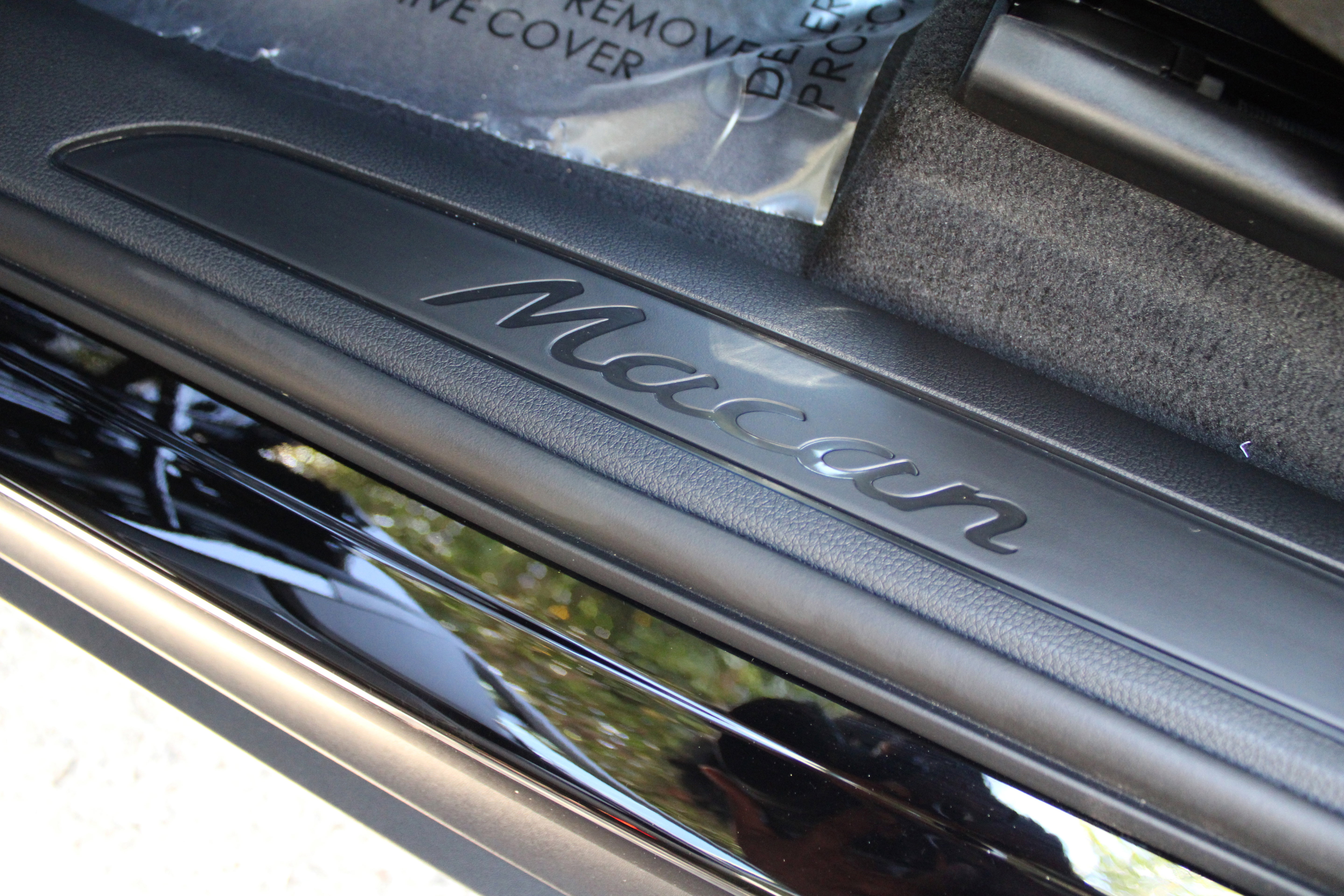 New 2026 Porsche Macan image 17