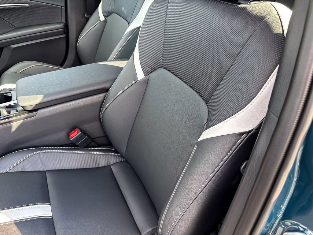 New 2025 Toyota Camry SE image 12