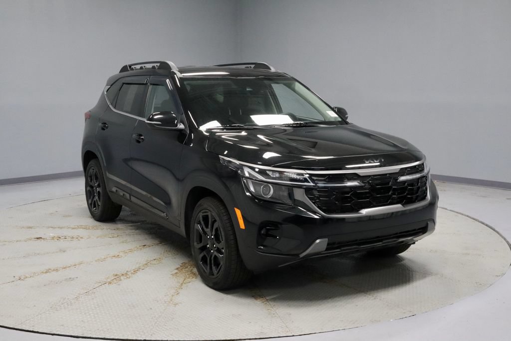 Used 2025 Kia Seltos X-Line AWD/4WD image 1