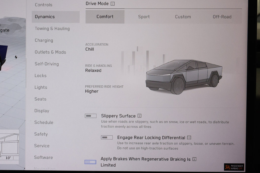 Used 2025 Tesla Cybertruck AWD Crew Cab image 26