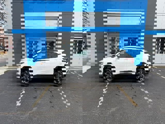 New 2026 Chevrolet Trax LT w/ Driver Confidence Package image 5