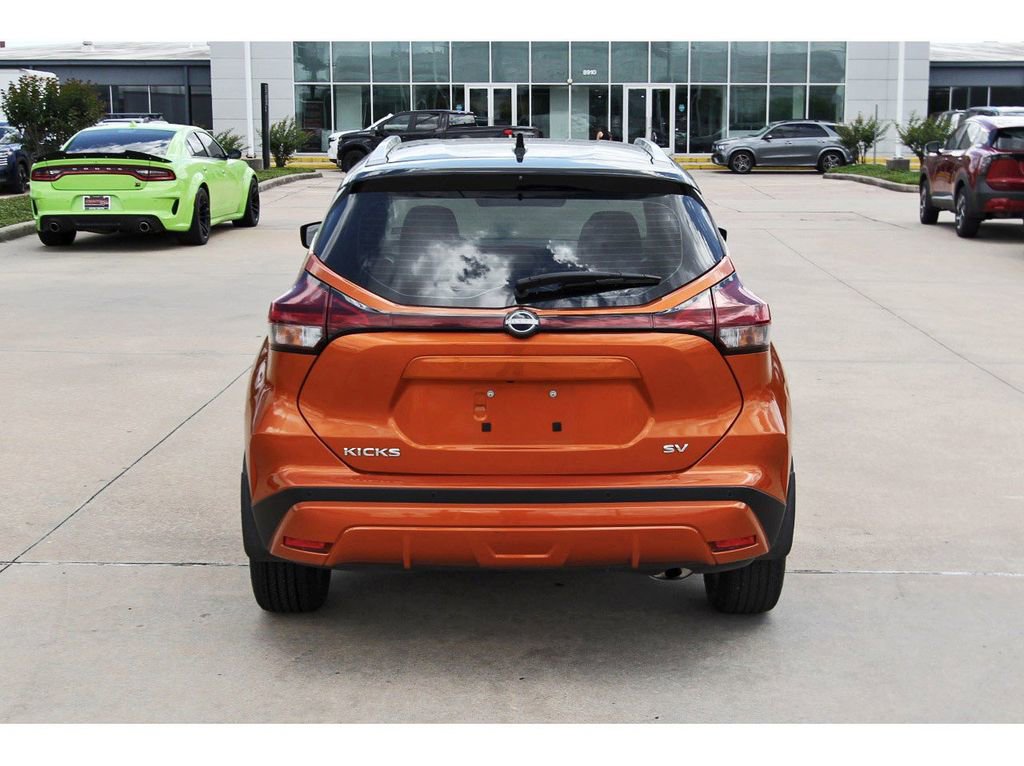 Used 2024 Nissan Kicks SV image 5