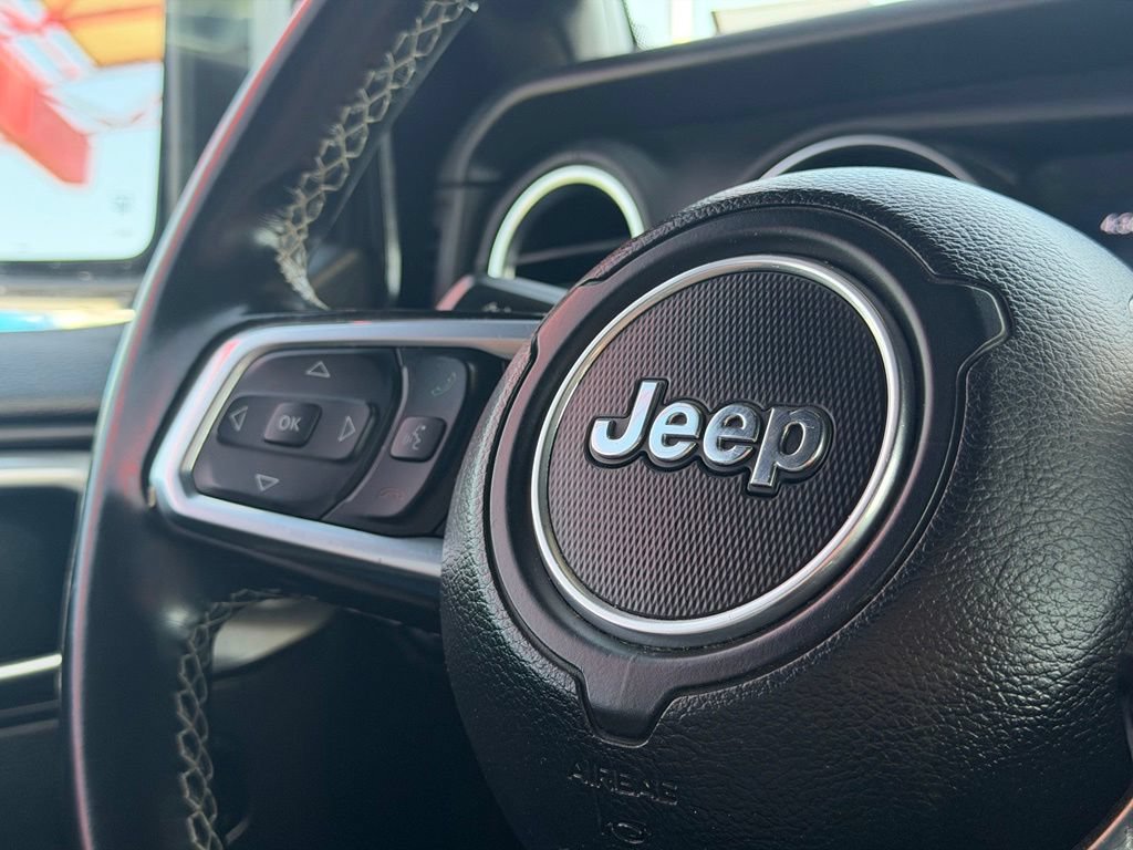 Used 2020 Jeep Wrangler Unlimited Sahara AWD/4WD image 16