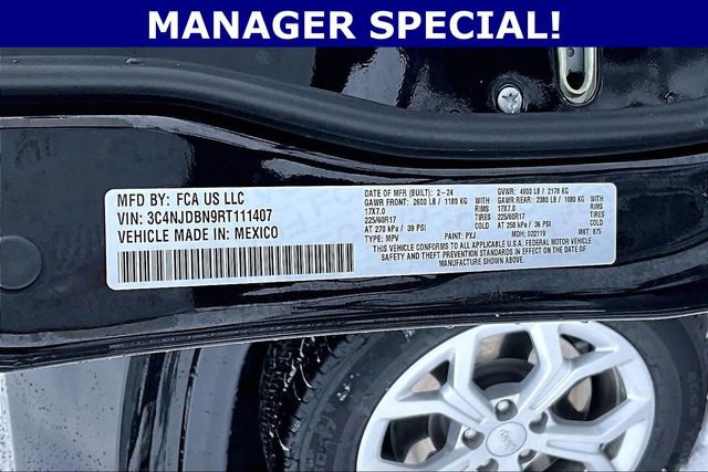 Used 2024 Jeep Compass Latitude image 18