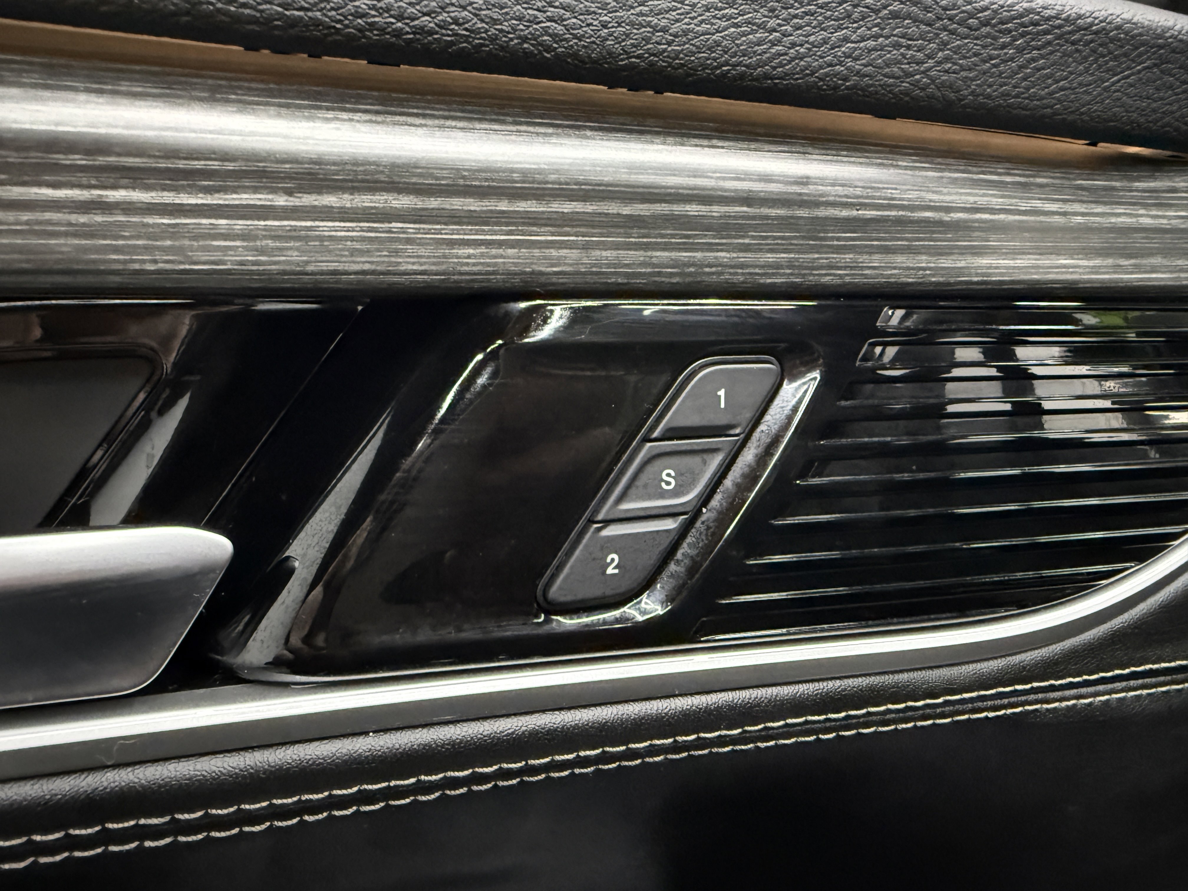 Used 2023 Jeep Wagoneer Series II w/ Convenience Group I image 9