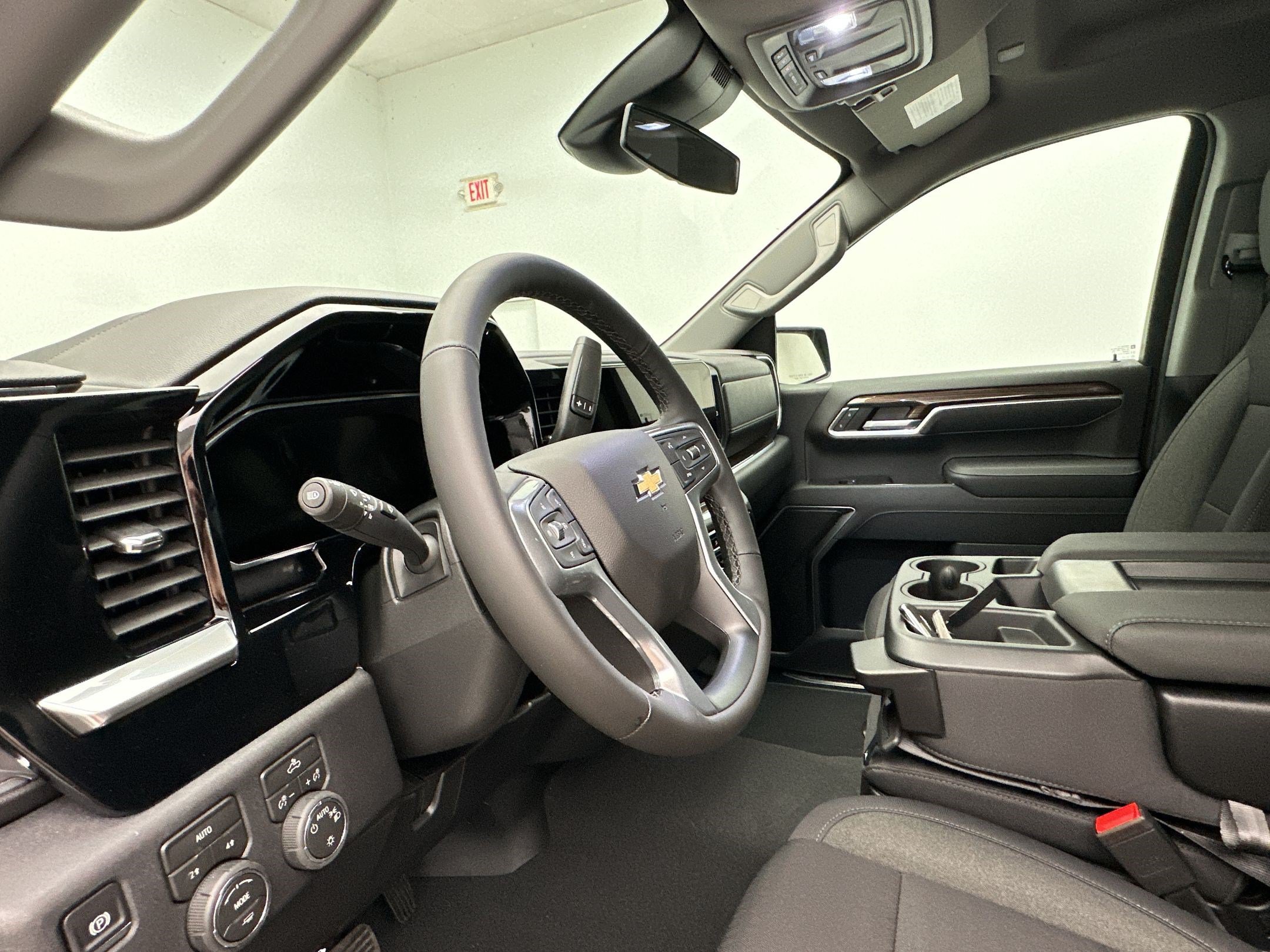New 2026 Chevrolet Silverado 1500 LT AWD/4WD image 4