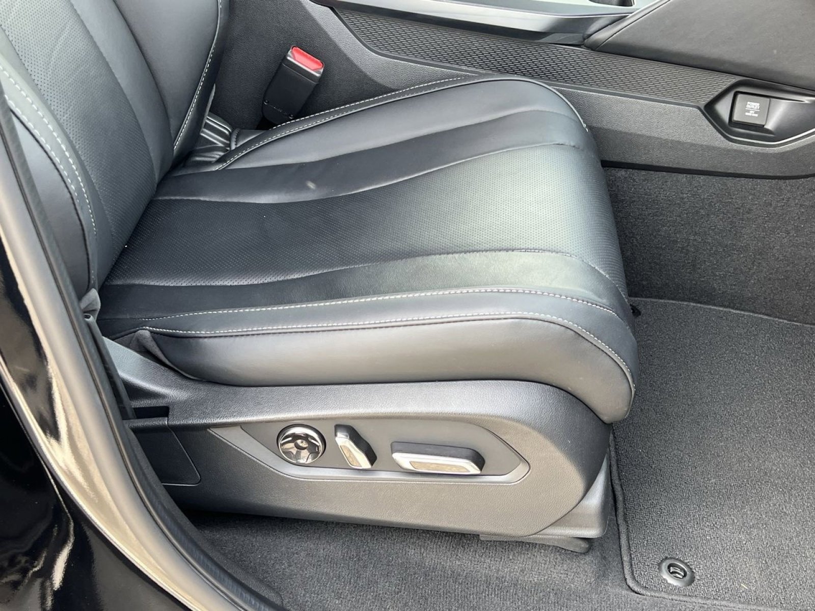 Certified 2024 Acura MDX SH-AWD w/ Technology Package image 31