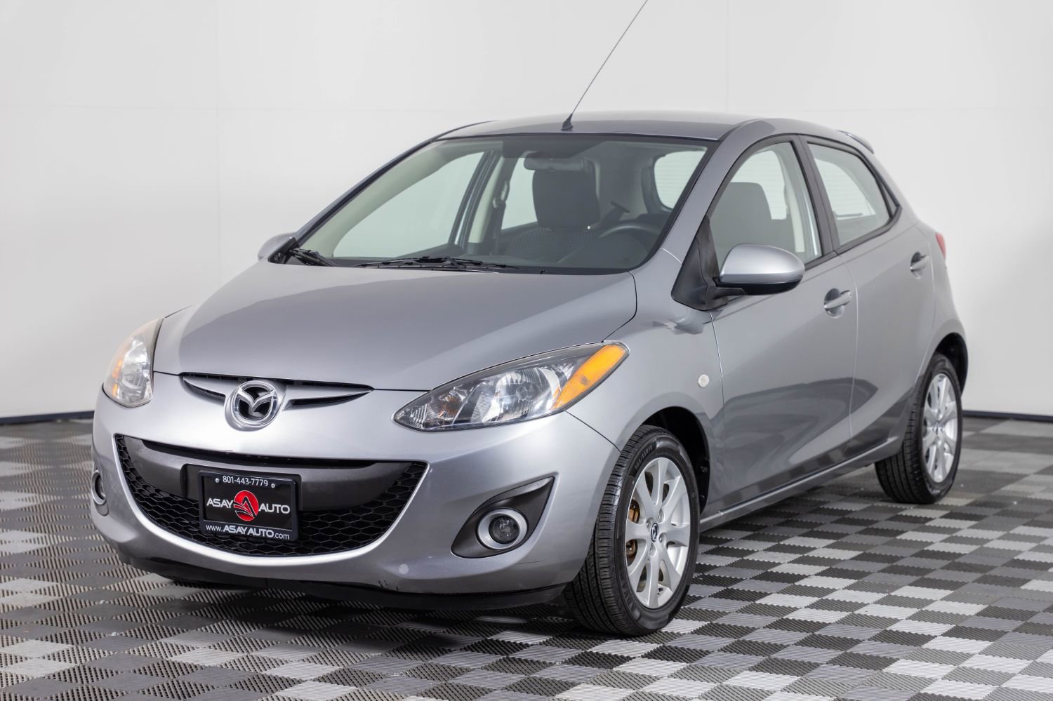Used 2014 MAZDA MAZDA2 Touring image 2