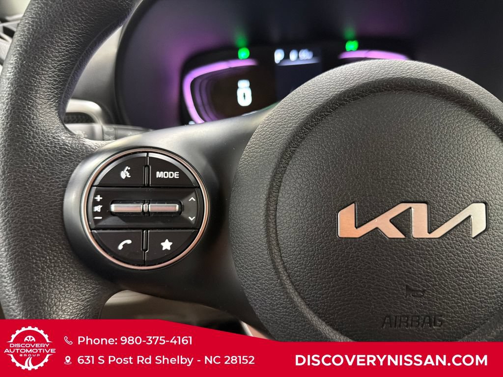 Used 2024 Kia Soul LX w/ Option Group 015 FWD image 22