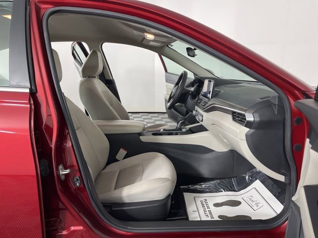 Used 2025 Nissan Altima 2.5 SV image 39