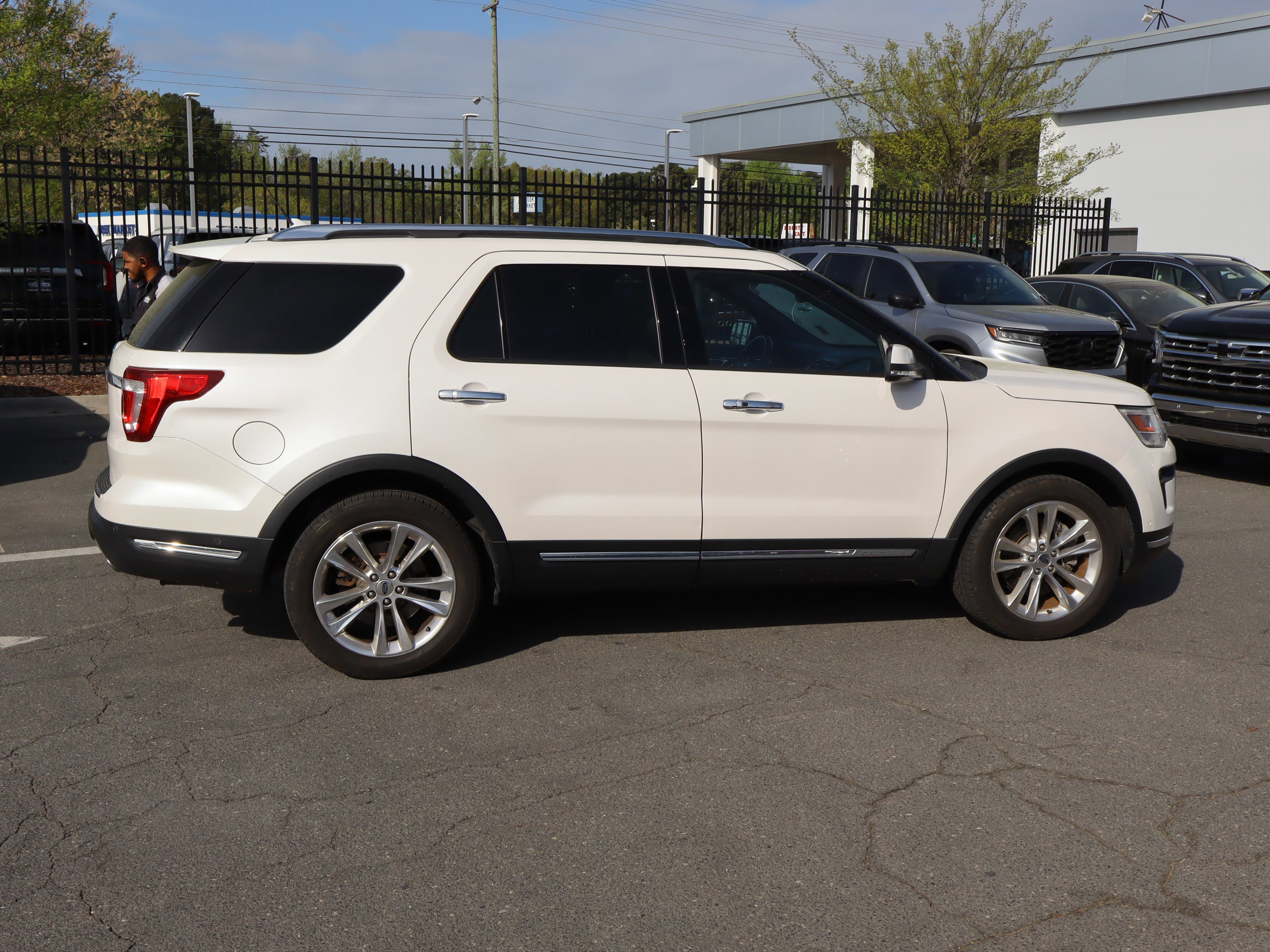 Used 2018 Ford Explorer Limited w/ Equipment Group 301A image 22